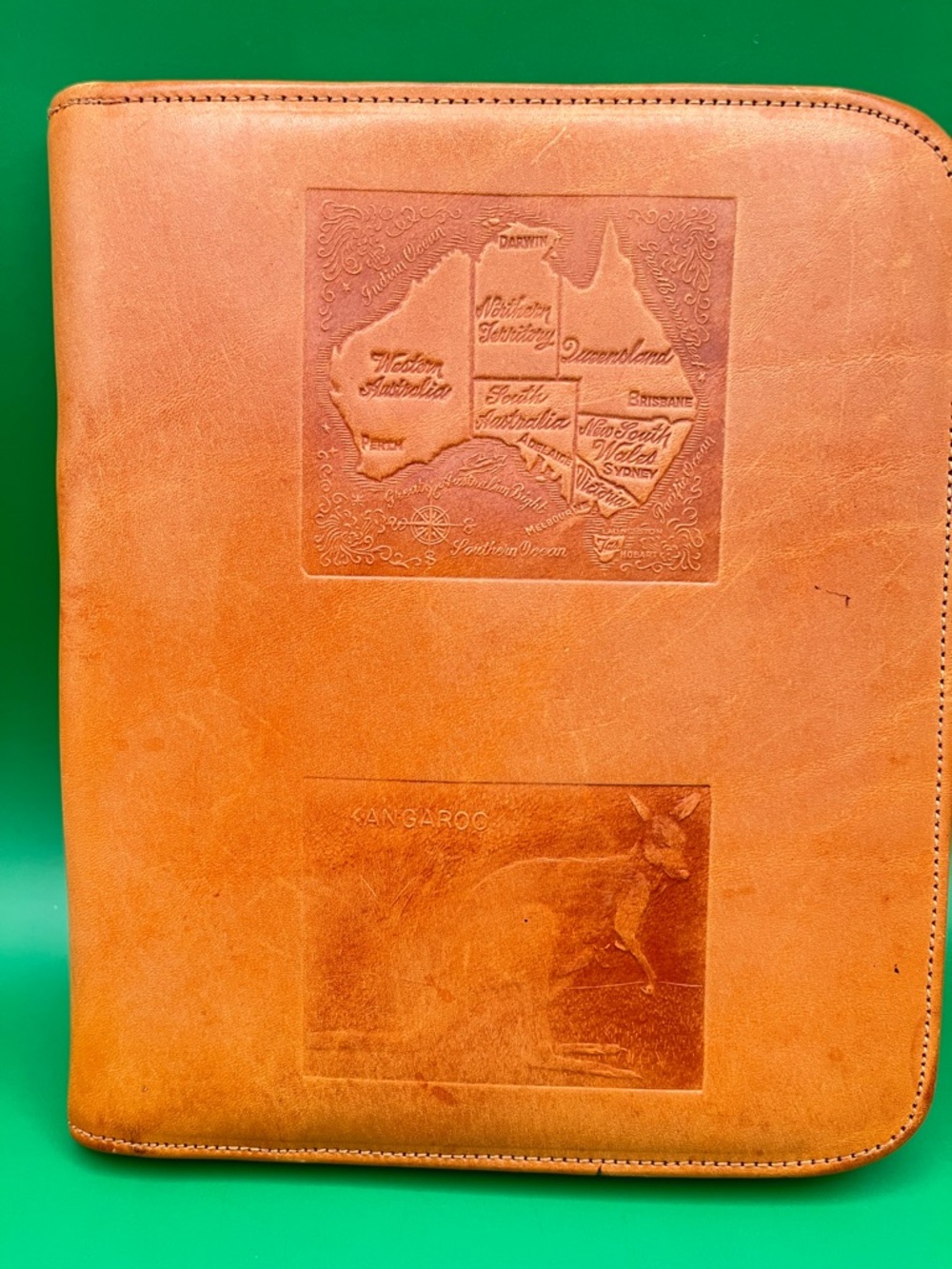 LECRAFT Melbourne Australian Vintage Leather Zip Folio